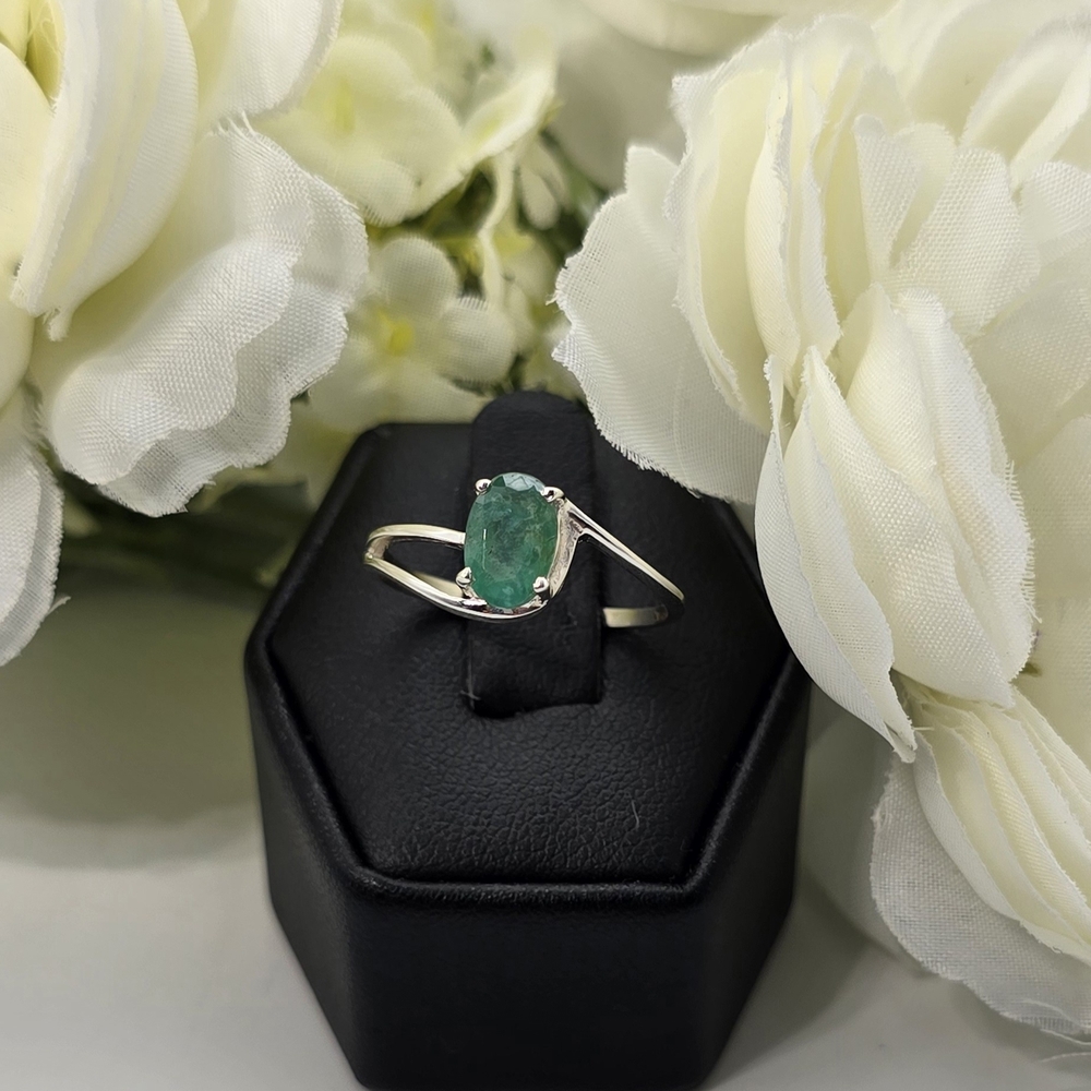 🥰 ESMERALDA RING